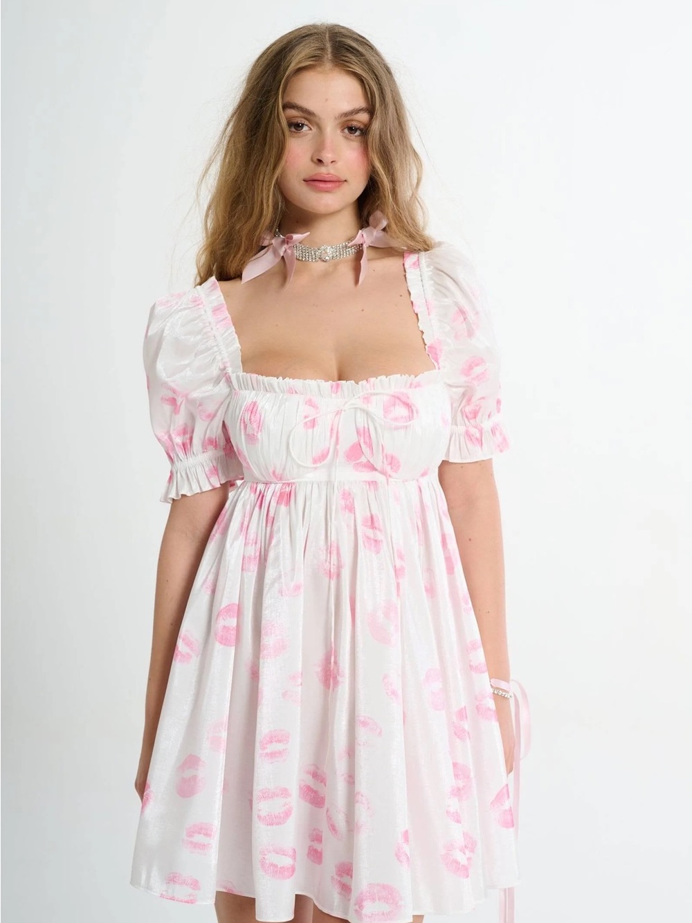 Selkie  Selkie Kiss on the Lips Bebe Seashell Dress medium